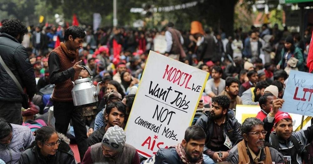  बढ़ती बेरोज़गारी के खिलाफ युवाओं के प्रदर्शन की एक प्रतीतात्मक तस्वीर। 